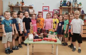 Очередной гуманитарный груз отправился в зону СВО из детского сада №35 Пушкинского района Санкт-Петербурга